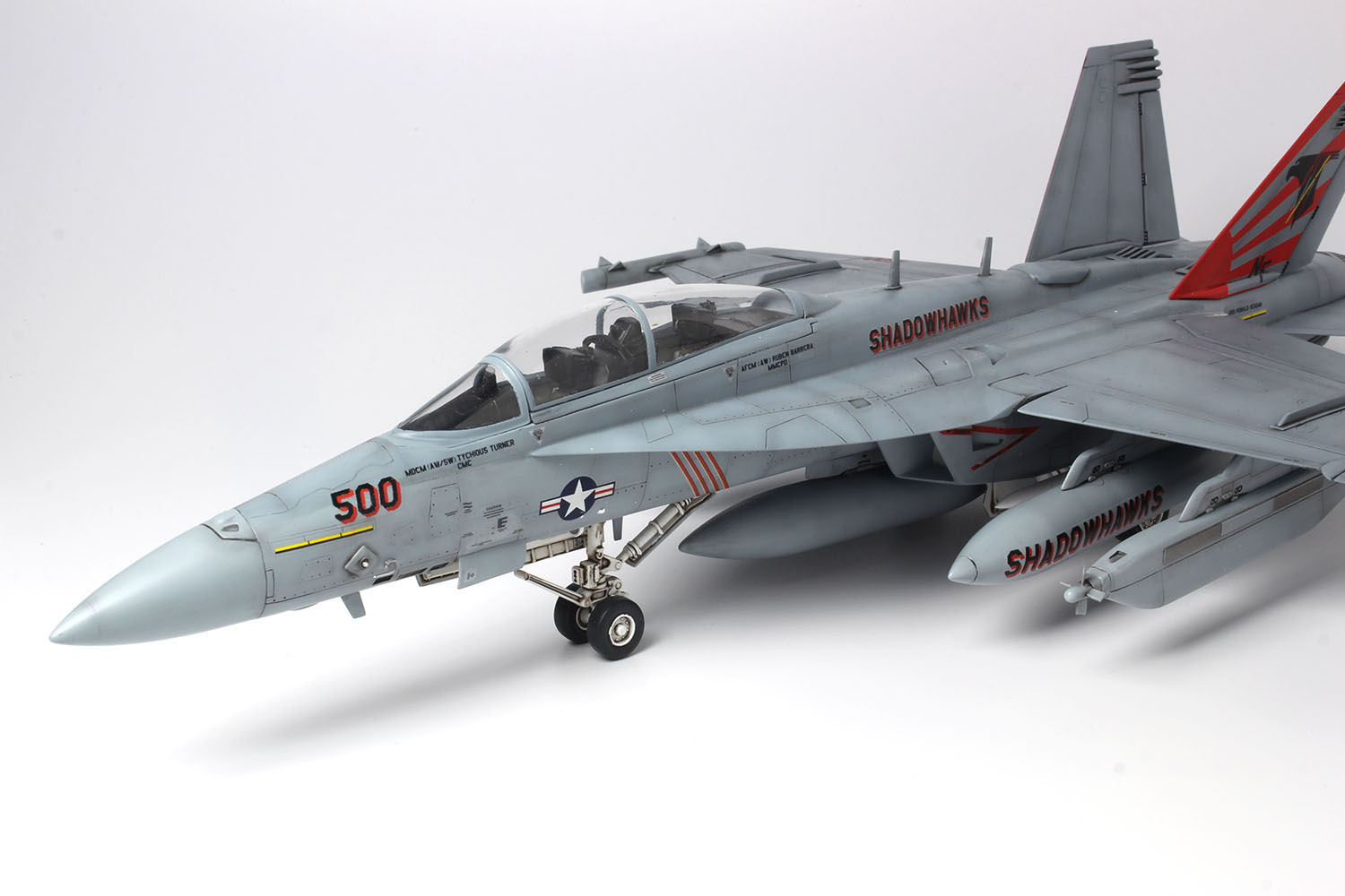 PLATZ/ITALERI 1/48 US NAVY EA-18G Growler "VAQ-141 Shadow hawks"