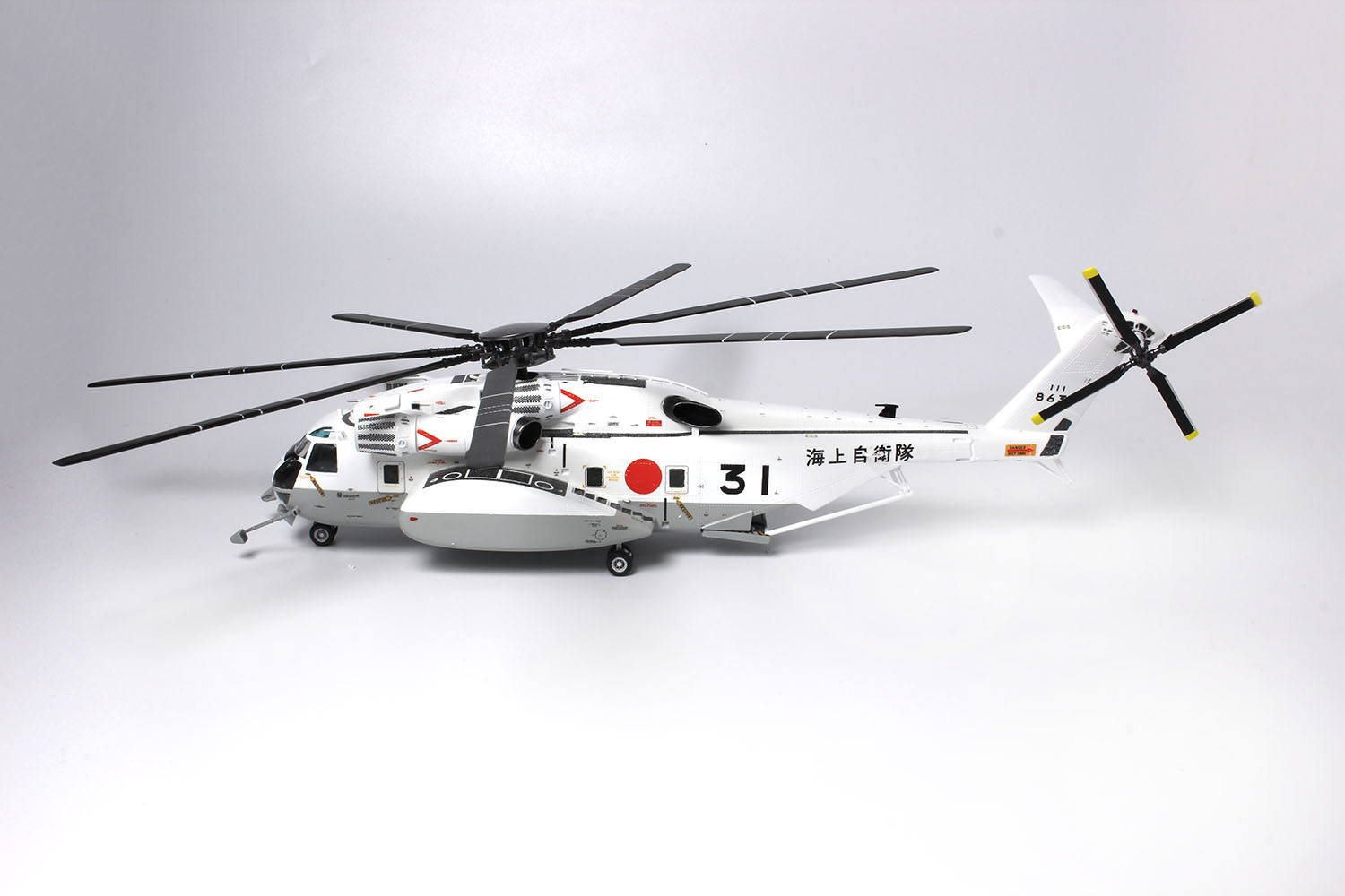 PLATZ 1/72 Minesweeper/Cargo Helicopter MH-53E SEA DRAGON