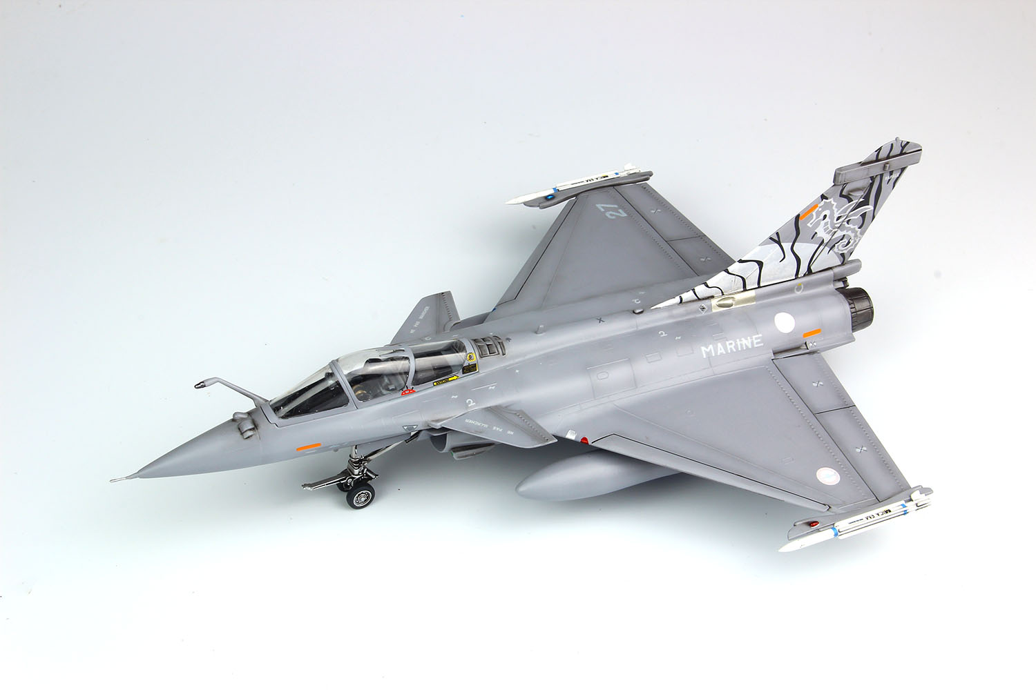 PLATZ/ITALERI 1/72 Marine Nationale Carrier Fighter Rafale M