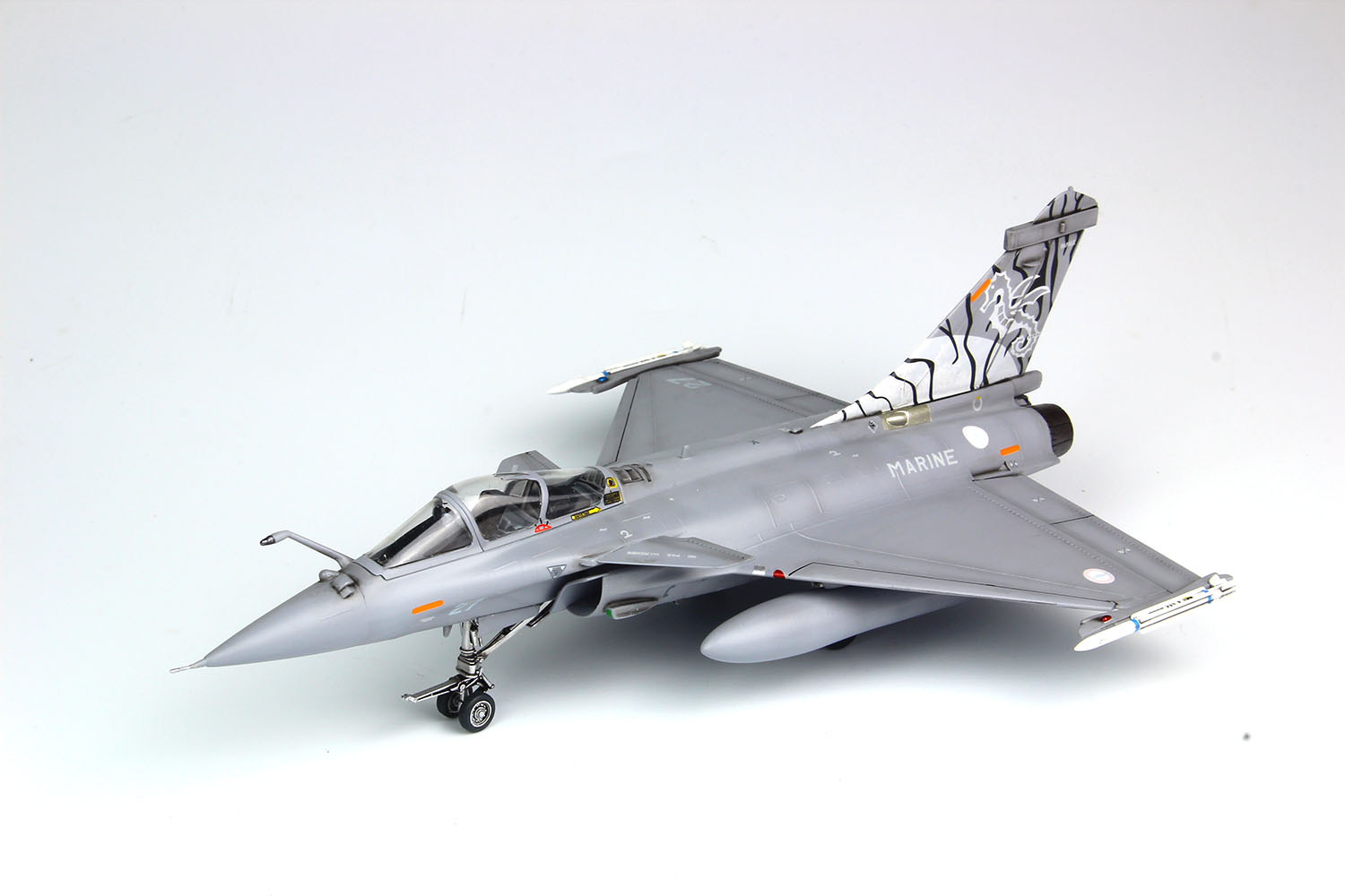 PLATZ/ITALERI 1/72 Marine Nationale Carrier Fighter Rafale M