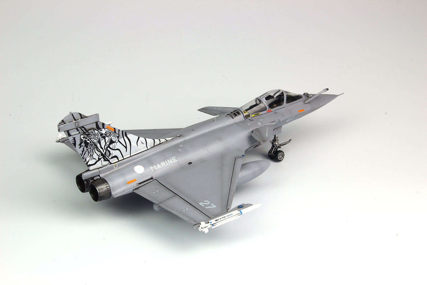 PLATZ/ITALERI 1/72 Marine Nationale Carrier Fighter Rafale M