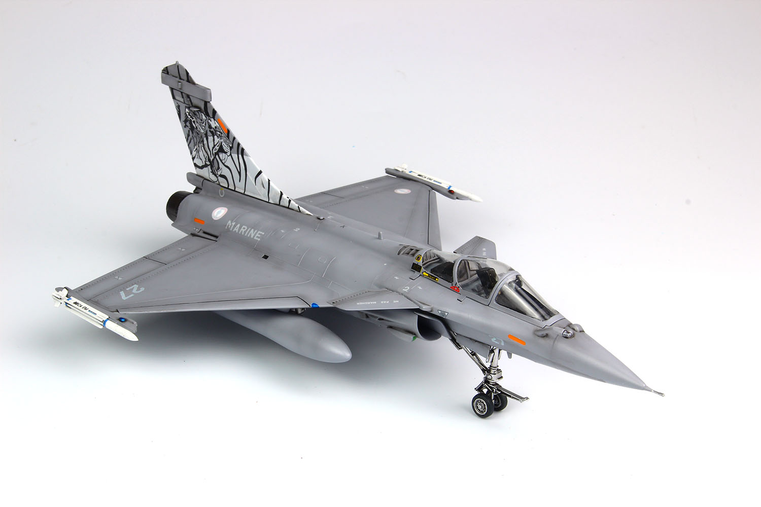 PLATZ/ITALERI 1/72 Marine Nationale Carrier Fighter Rafale M