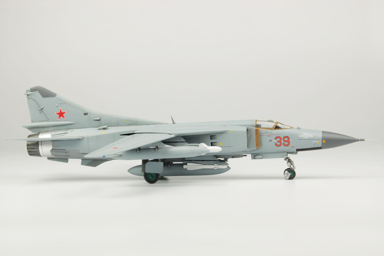 1/48 ϢƮ MiG-23MF եåB 'ӥϢˮ'