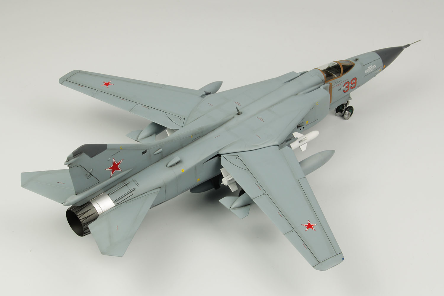 1/48 Soviet Air Force Fighter MiG-23MF Flogger B