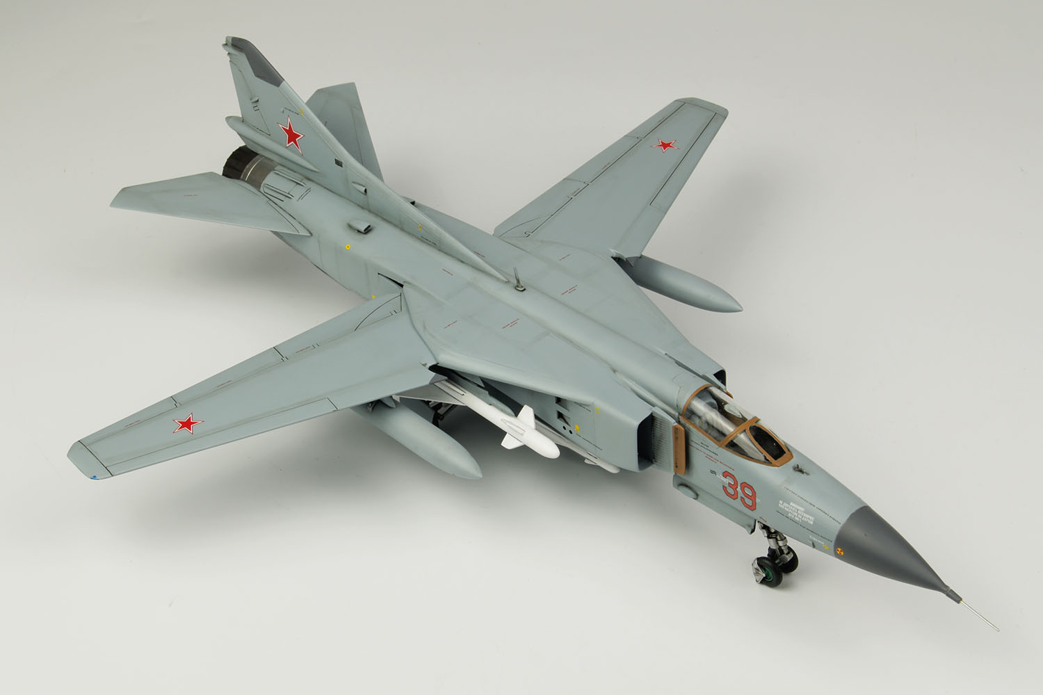 1/48 ϢƮ MiG-23MF եåB 'ӥϢˮ' - ɥĤ