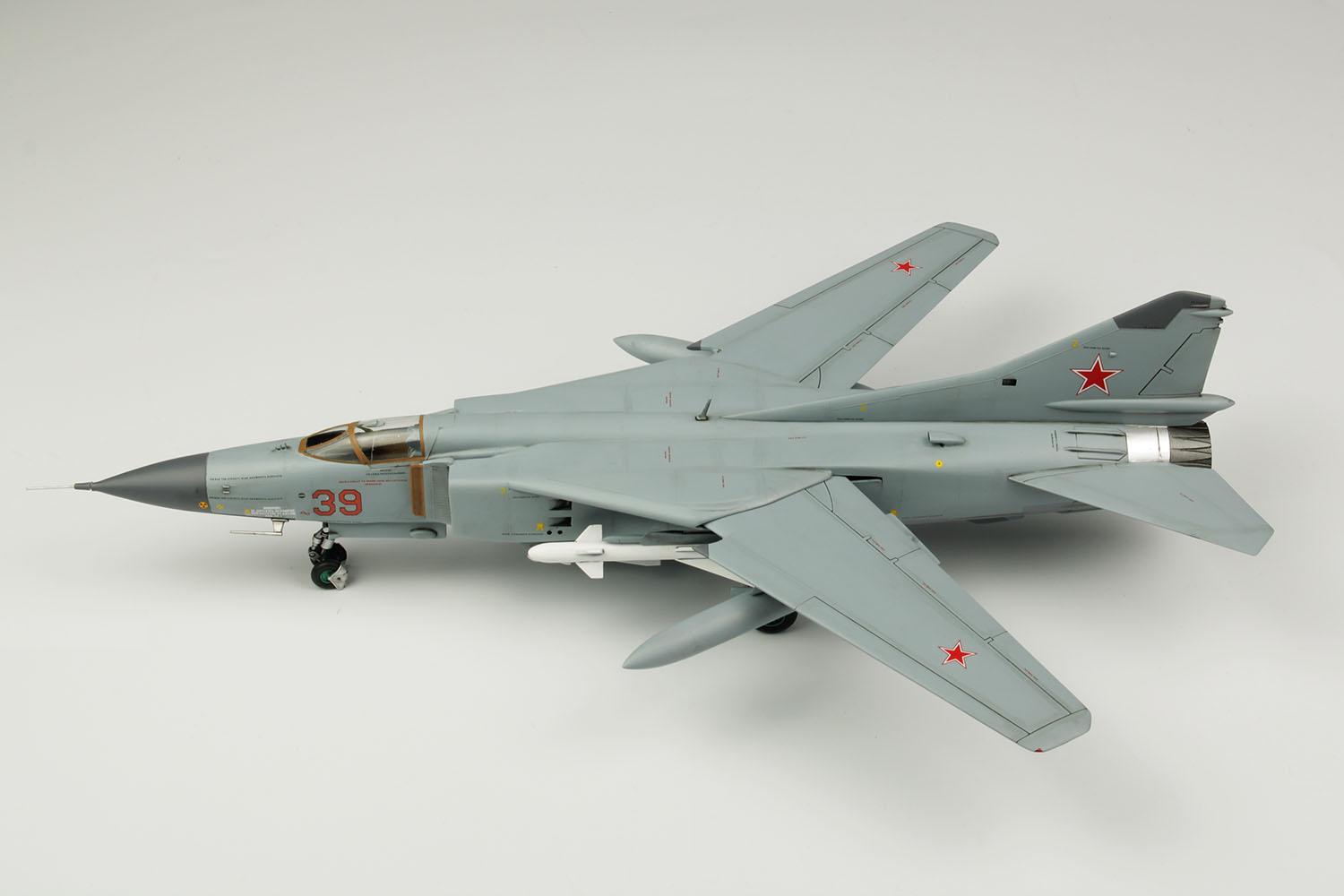 1/48 Soviet Air Force Fighter MiG-23MF Flogger B