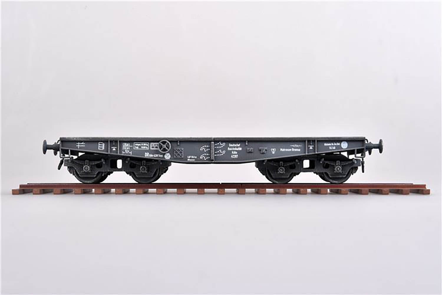 1/72 GERMAN RAILWAY SCHWERER PLATTFORMWAGEN TYPE SSYS x2