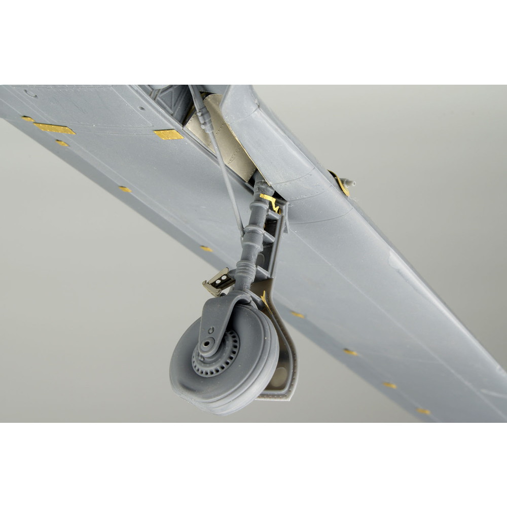 プラモデル :: 飛行機 :: イタリア空軍 マッキ MC.202 フォルゴーレ