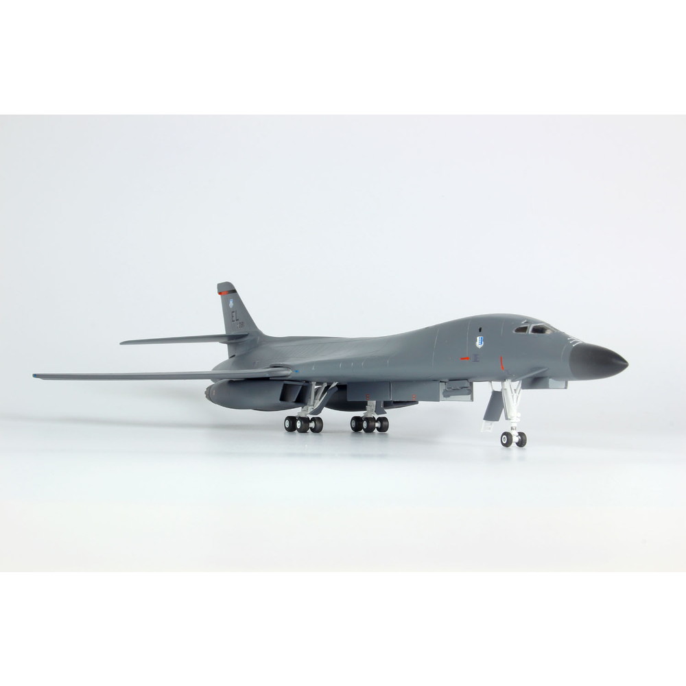 プラモデル :: 飛行機 :: アメリカ空軍 爆撃機 B-1B ランサー グアム