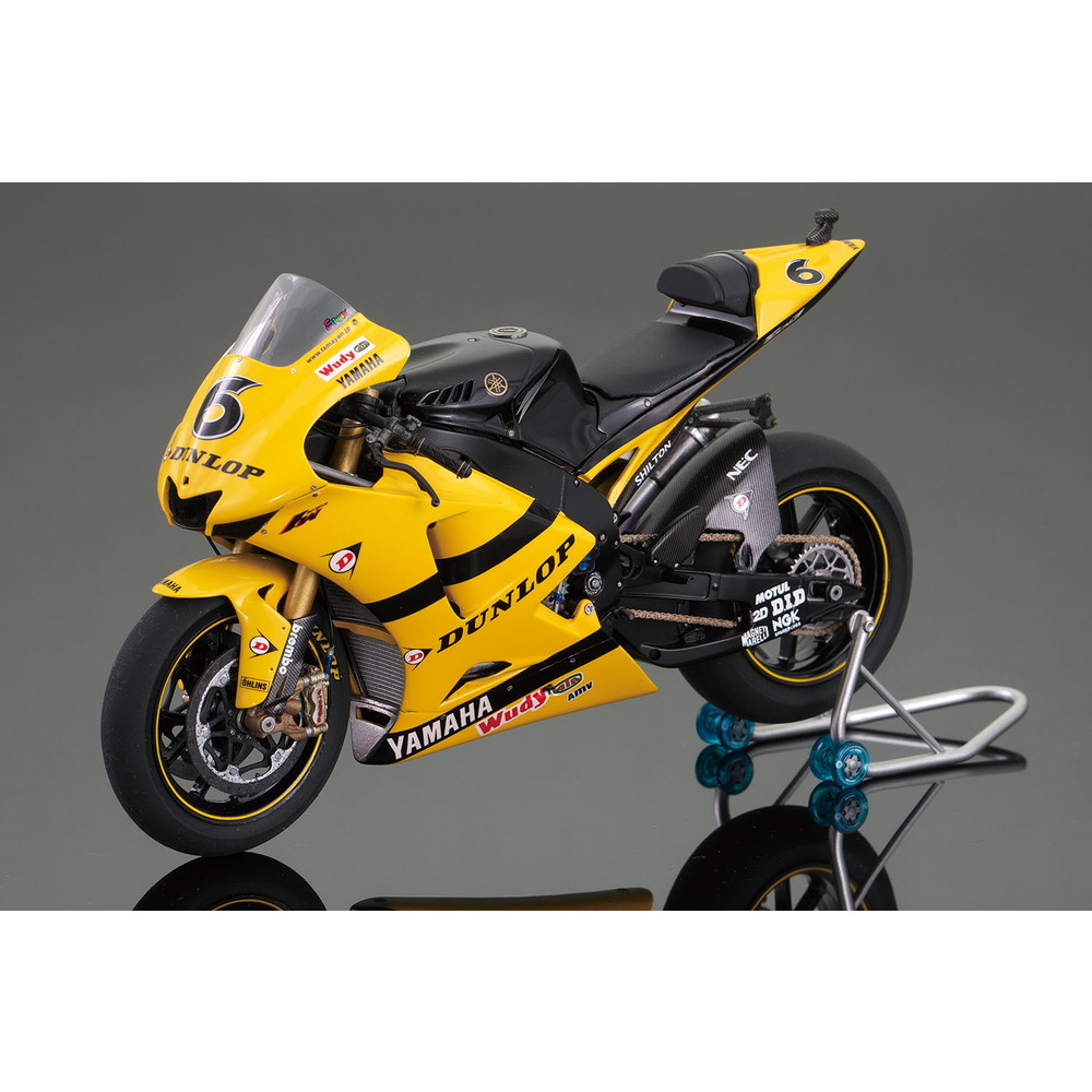 Yamaha YZR-M1 1/4スケールモデル プラモデル :: 車 & バイク :: ヤマハ YZR-M1 2007