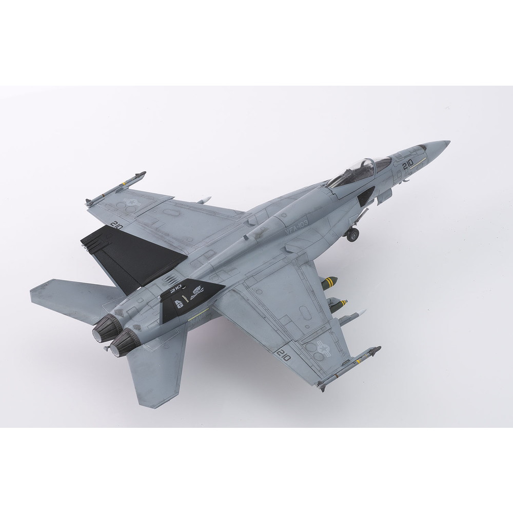 プラモデル :: 飛行機 :: アメリカ海軍 艦上戦闘機 F/A-18E スーパー