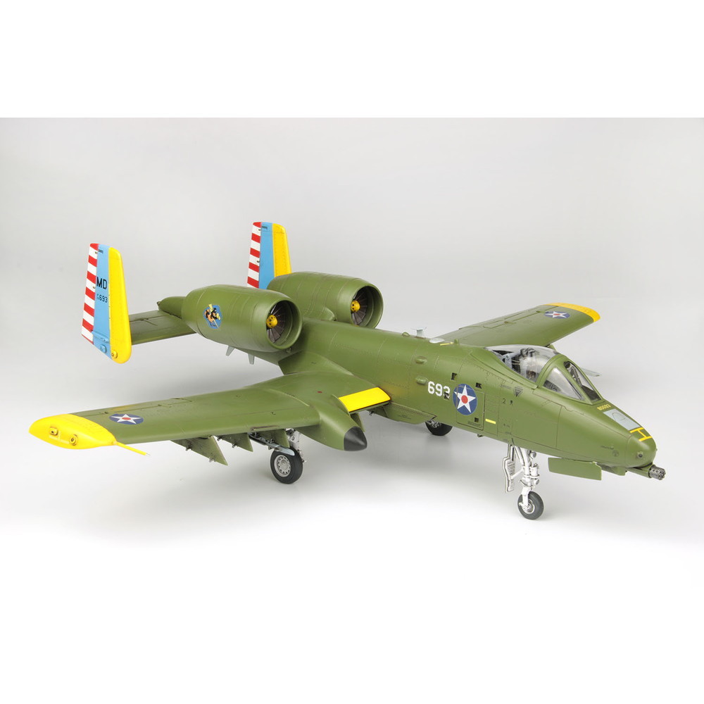 プラモデル :: 飛行機 :: アメリカ空軍 攻撃機 A-10C サンダーボルトII